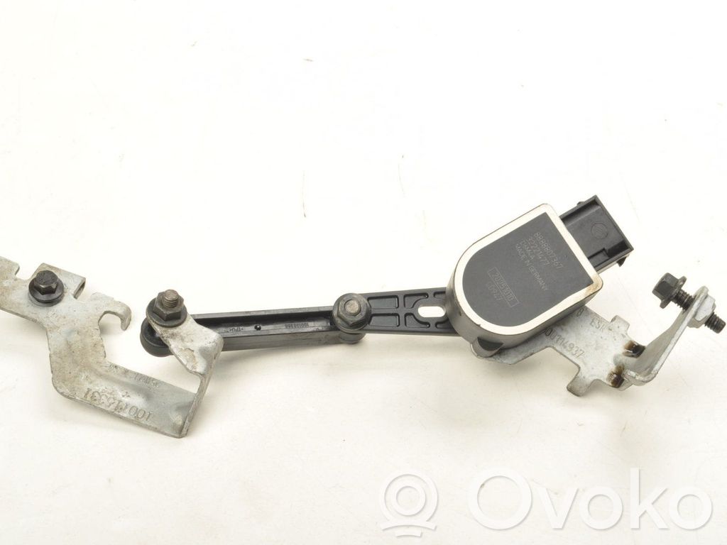 Volvo XC40 Senzor nivel far 