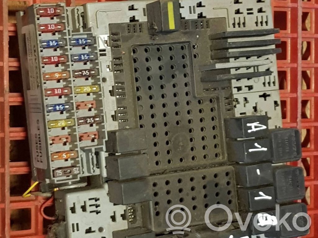 Volvo XC70 Fuse module 