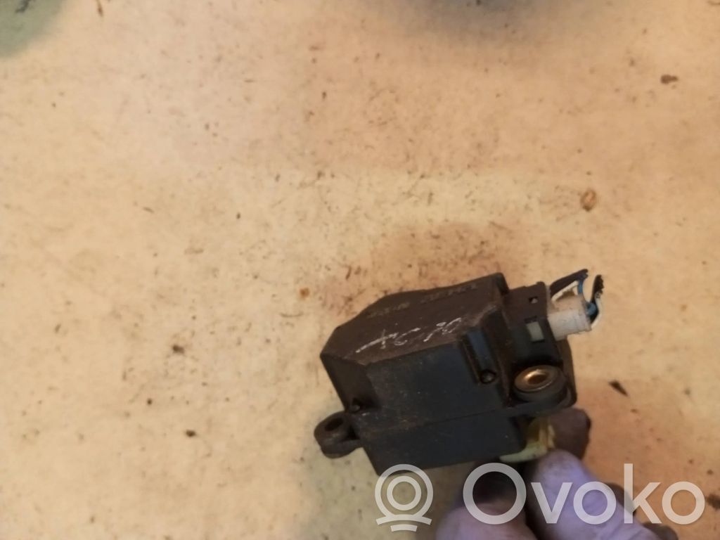 Volvo S40, V40 Oro sklendės varikliukas 