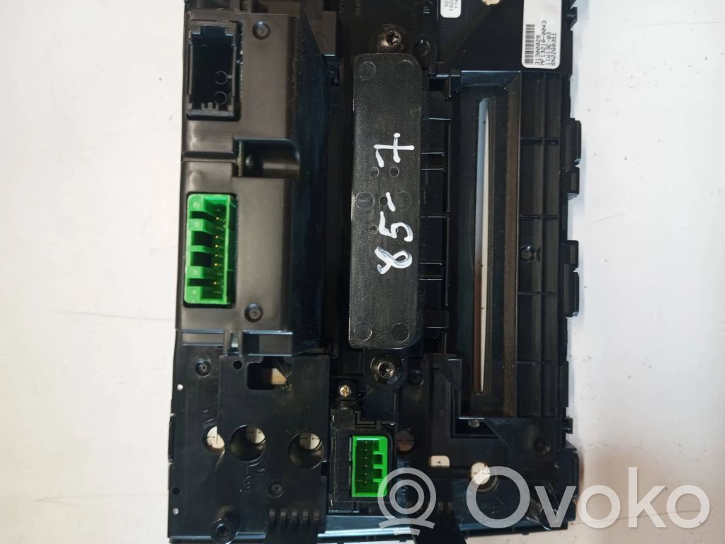 Volvo XC90 Panel / Radioodtwarzacz CD/DVD/GPS 