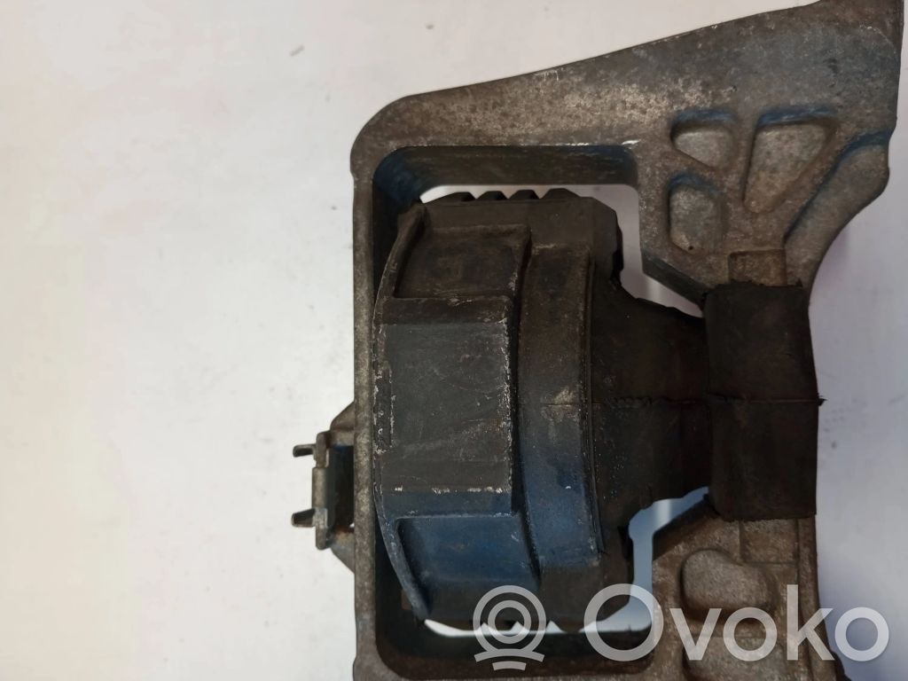 Ford Focus C-MAX Engine mount bracket 
