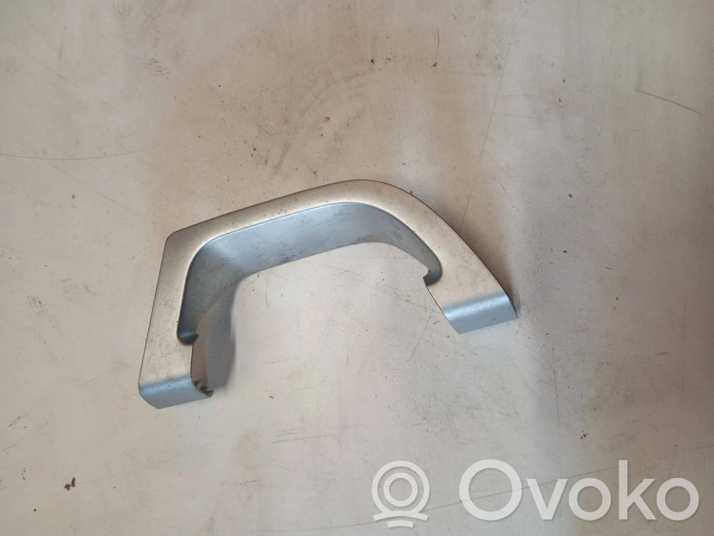 Volvo XC90 Front door interior handle trim 