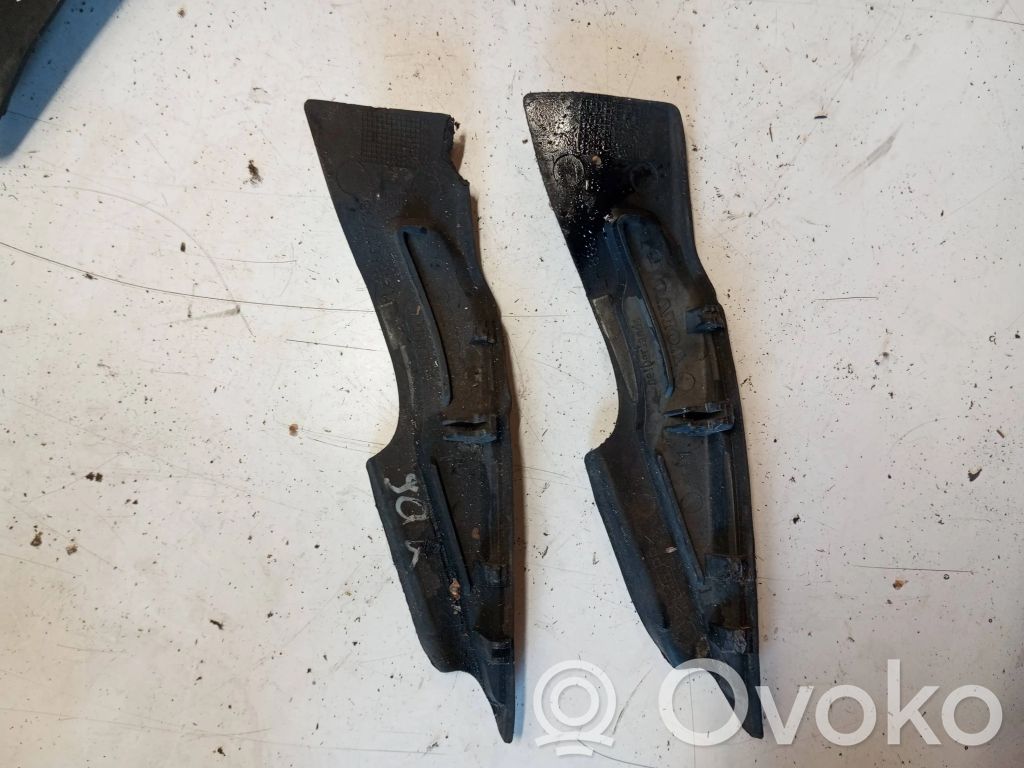 Volvo XC90 Windshield trim 