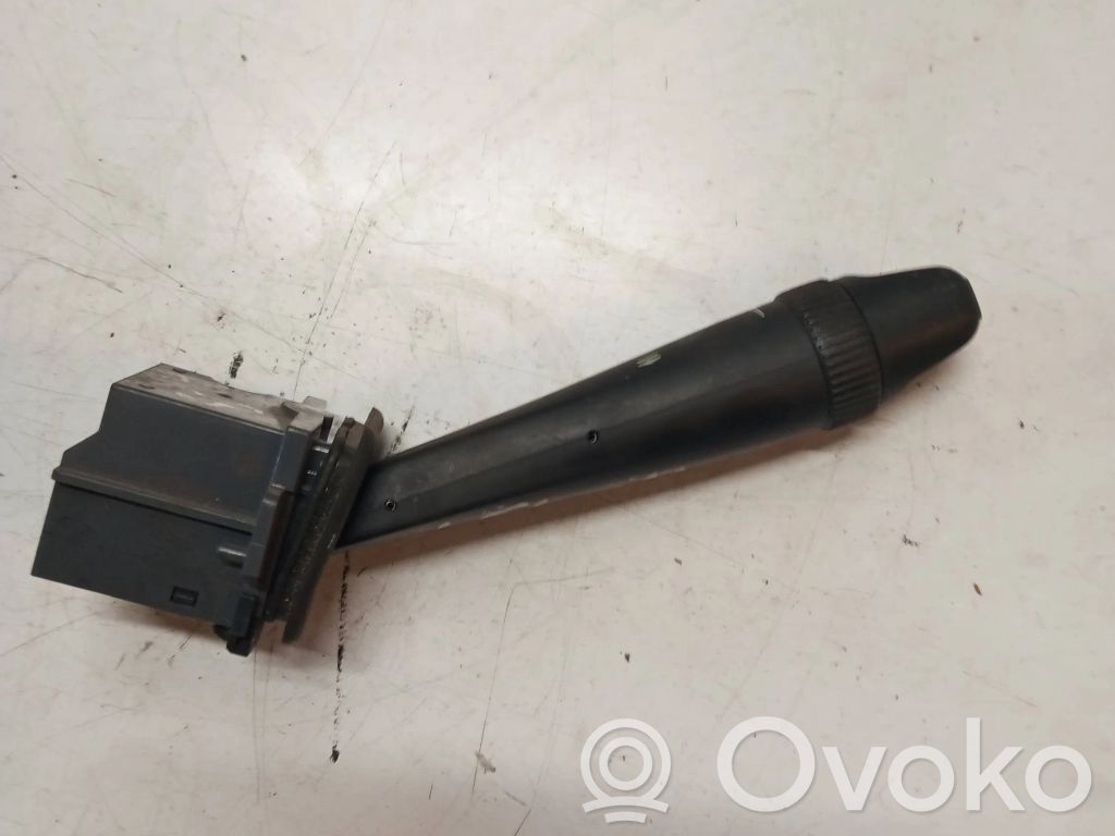 Volvo V70 Palanca de control del limpiaparabrisas 