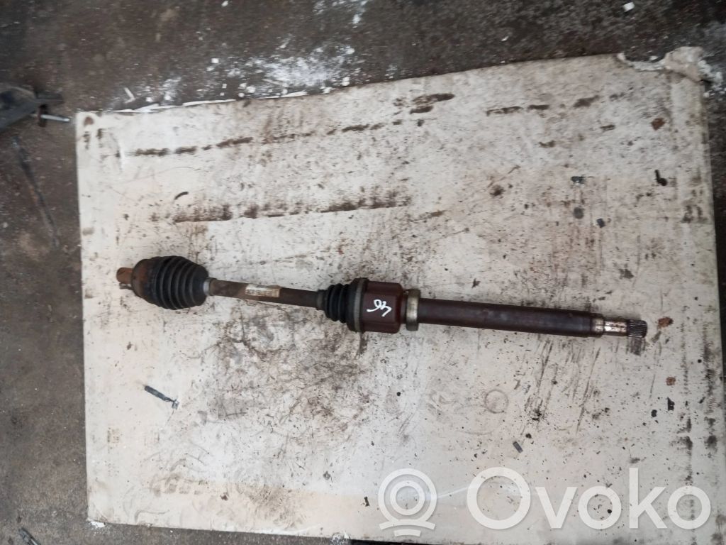 Volvo V70 Półoś przednia 