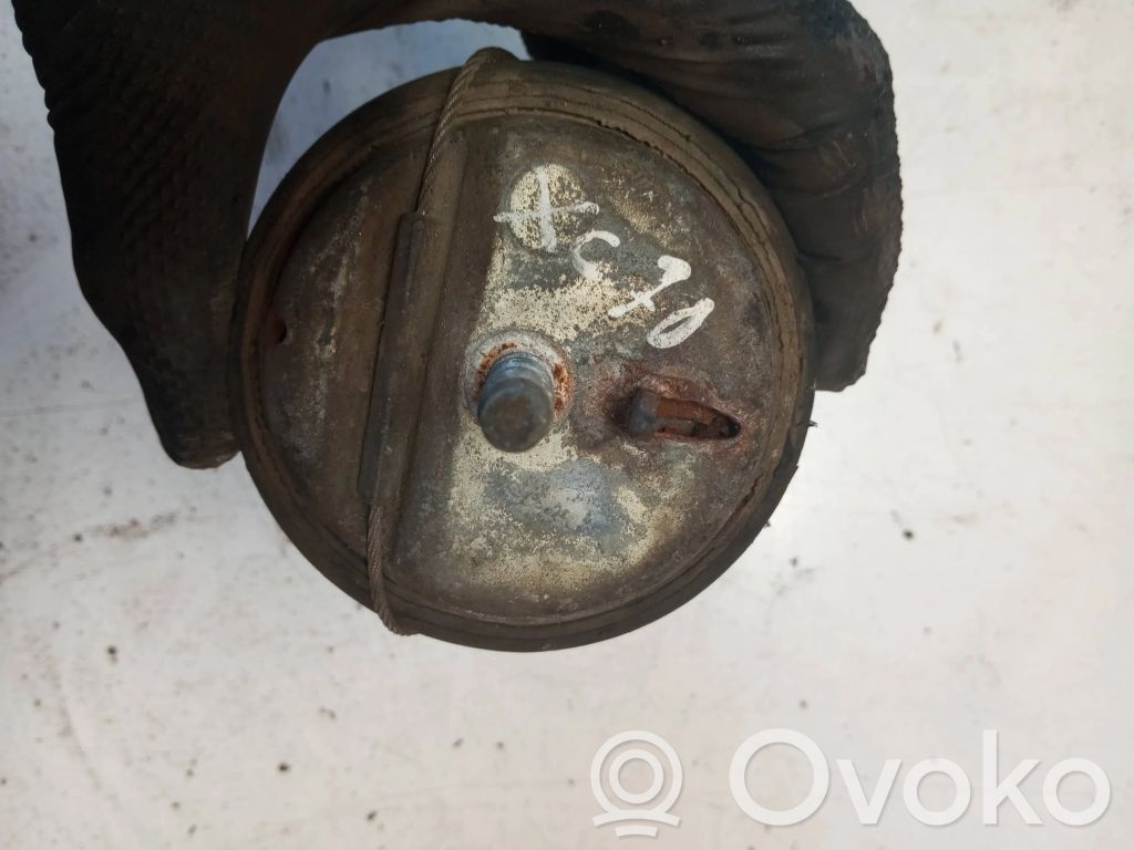 Volvo S80 Engine mount bracket 