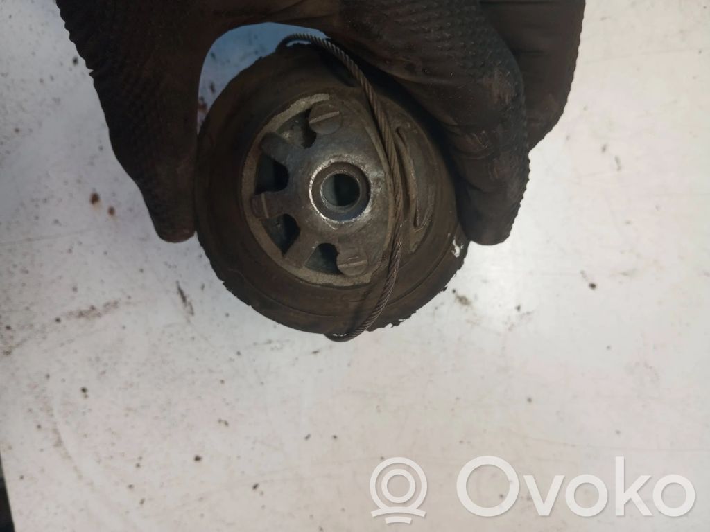 Volvo S80 Engine mount bracket 