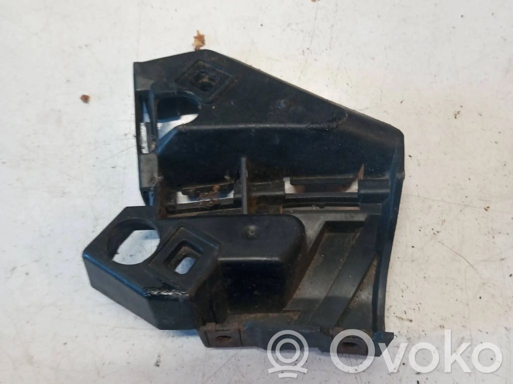 Volvo C30 Front bumper mounting bracket 