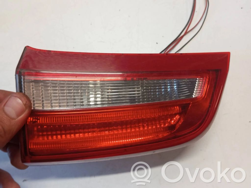 Volvo S60 Lampy tylnej klapy bagażnika 