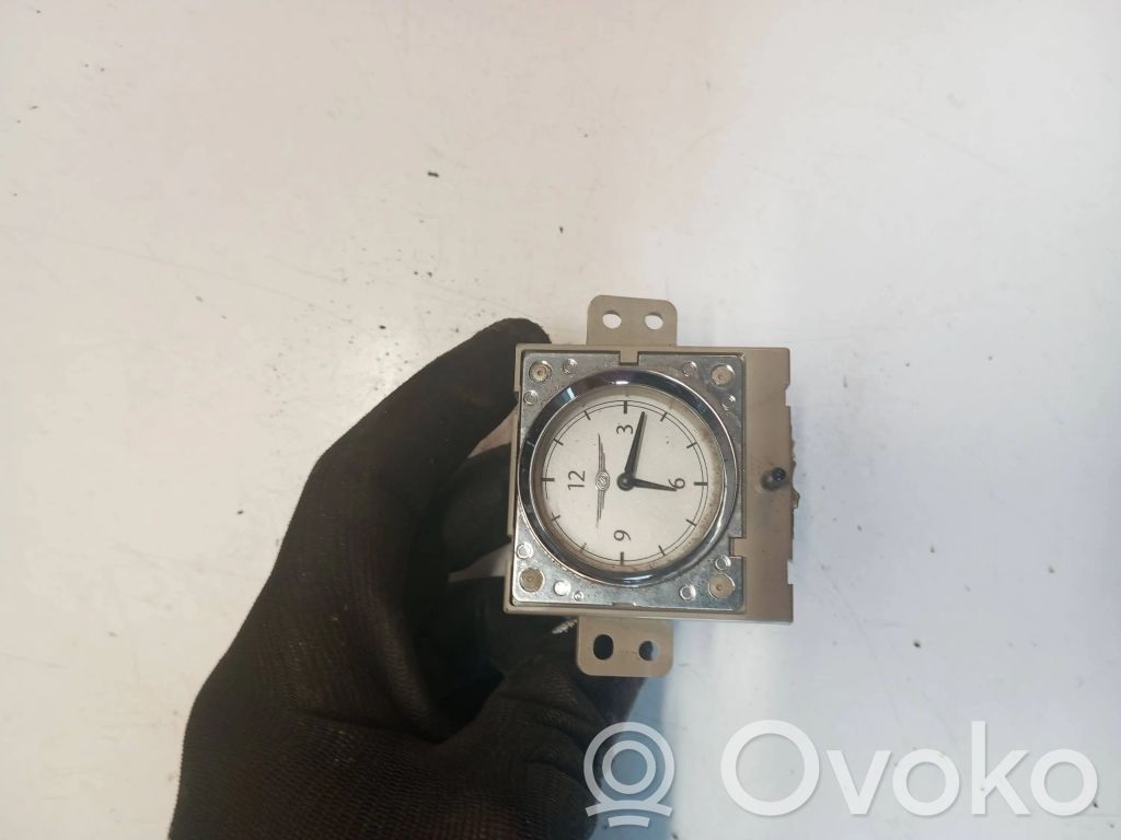 Chrysler Voyager Clock 
