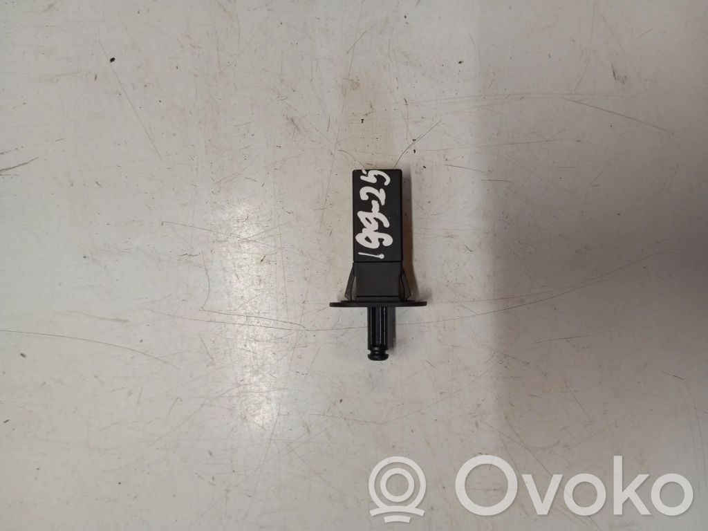 BMW X6 E71 Fuel tank opening switch 