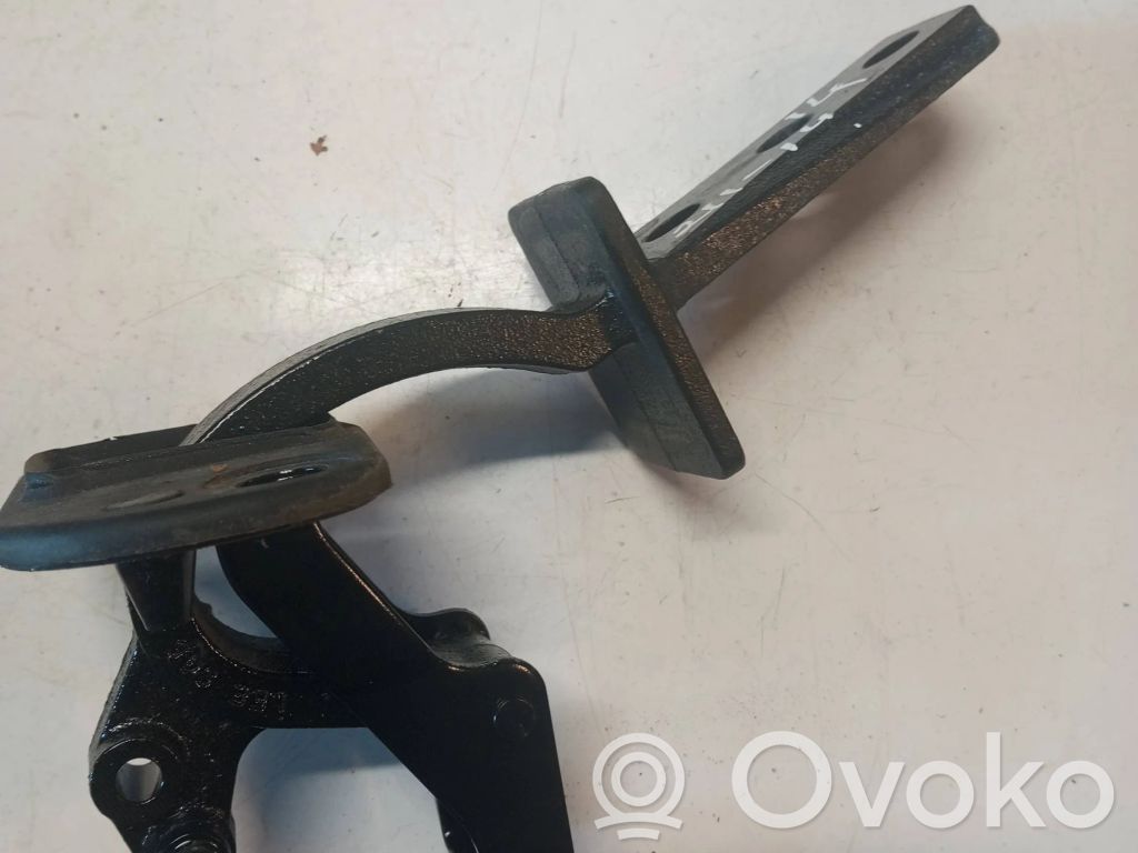 Volvo V70 Tailgate/trunk/boot hinge 