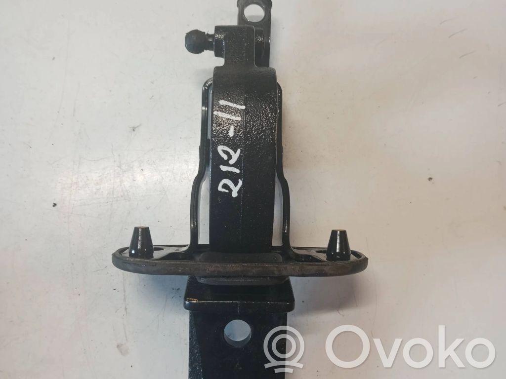 Volvo V70 Tailgate/trunk/boot hinge 