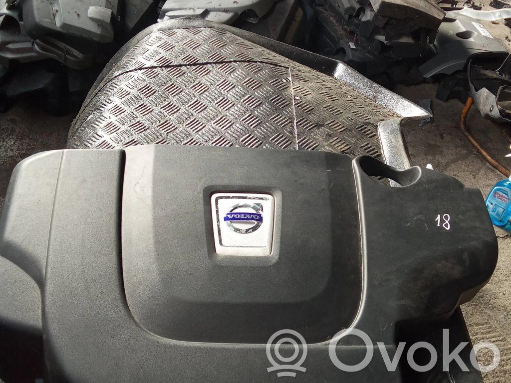 Volvo V70 Engine cover (trim) 