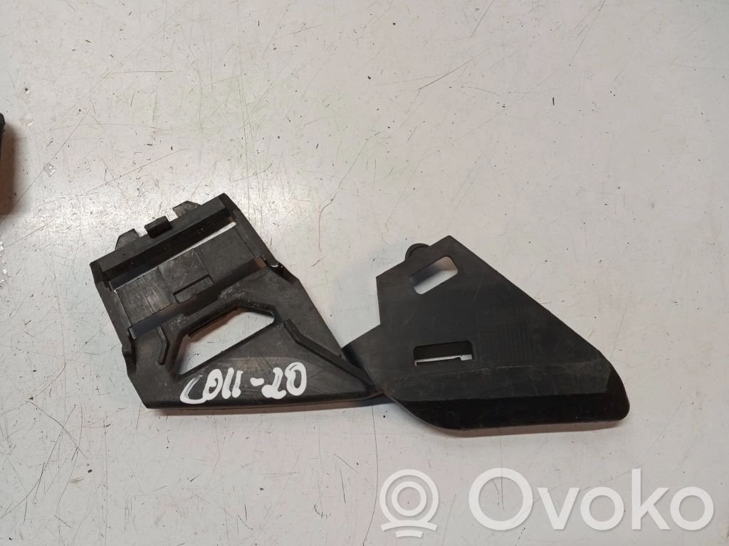 Volvo V50 Headlight/headlamp mounting bracket 