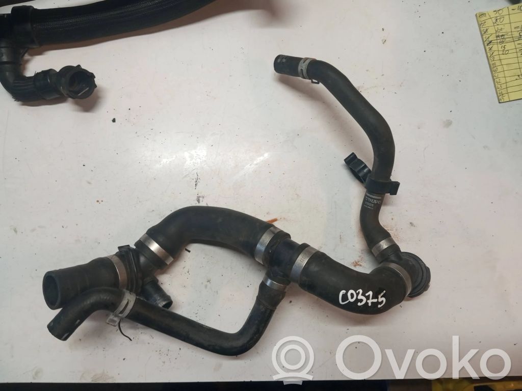 Volvo V40 Engine coolant pipe/hose 