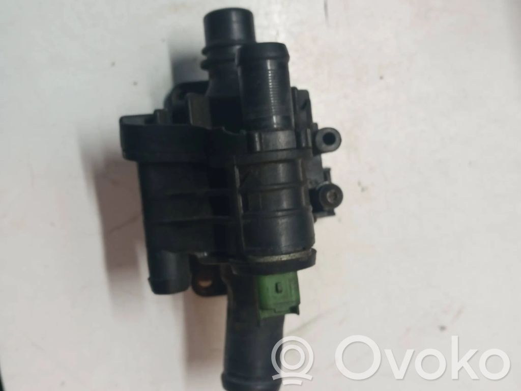 Volvo V50 Termostatas/ termostato korpusas 