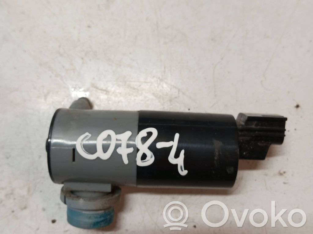 Volvo V40 Headlight washer pump 