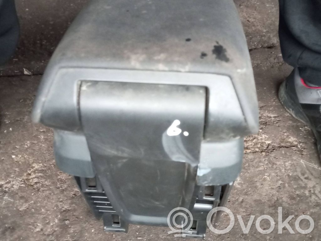 Volvo V40 Armrest 