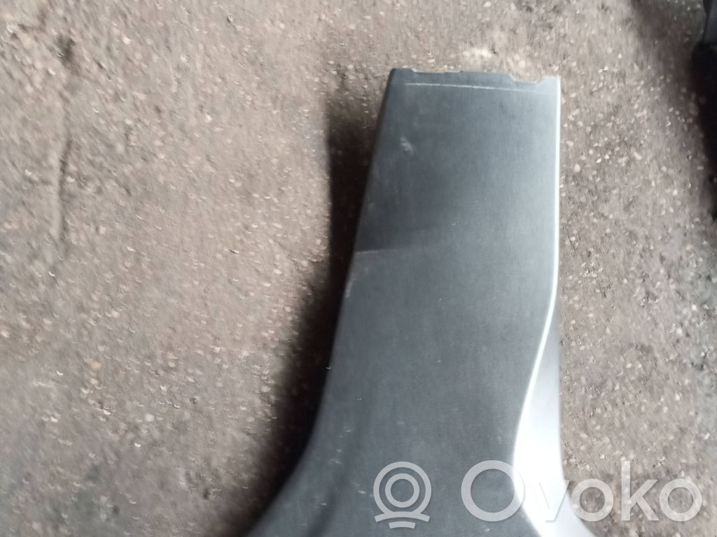 Volvo V40 (B) statramsčio apdaila (apatinė) 