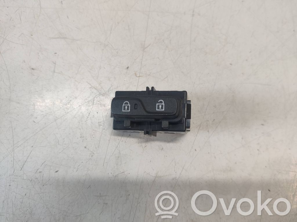 Central locking switch button   31318990