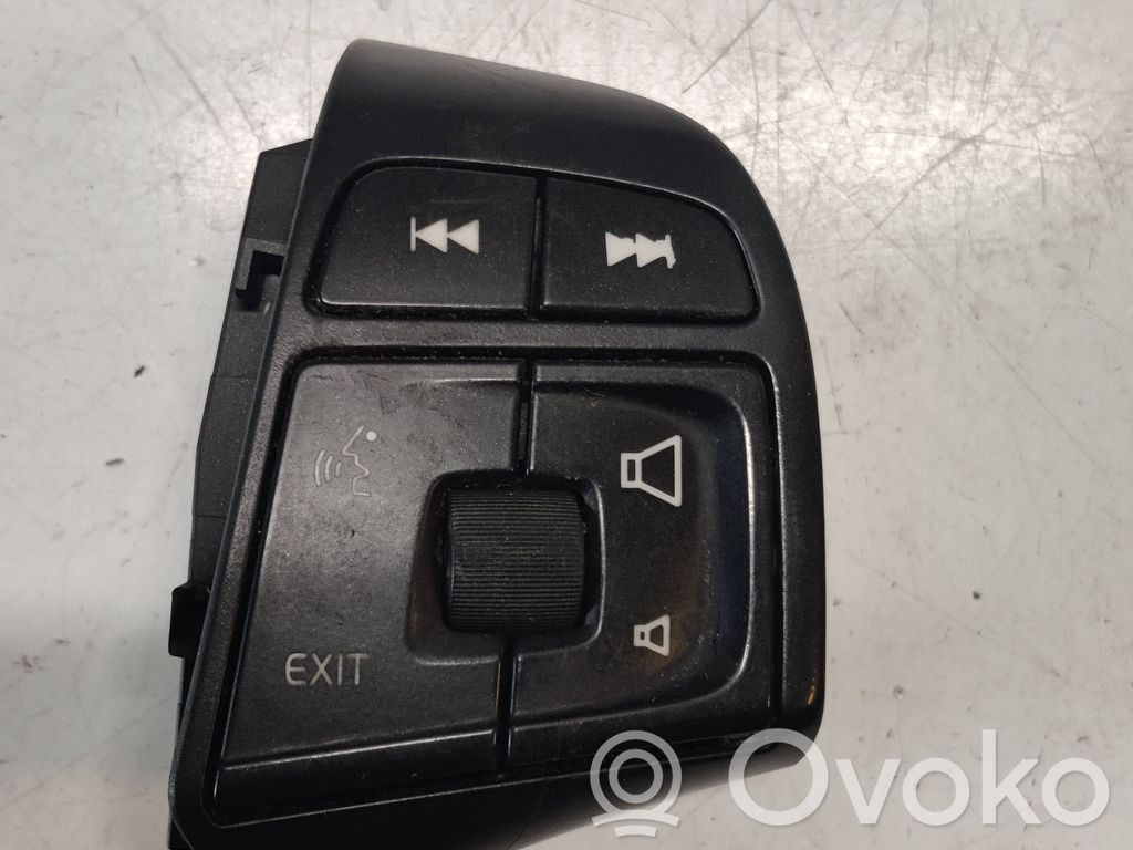 Volvo S60 Przełącznik / Przycisk kierownicy 