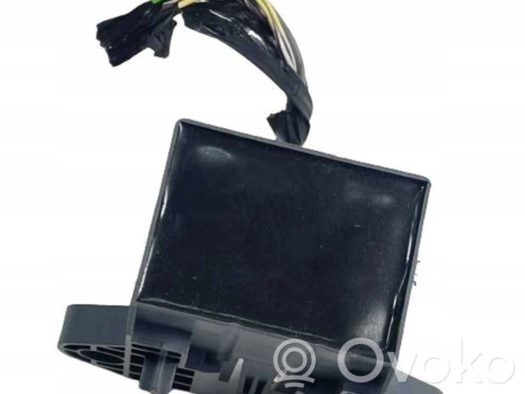 Ford Explorer V Fuel pump relay 