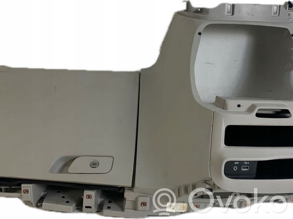 Chrysler Pacifica Other body part 
