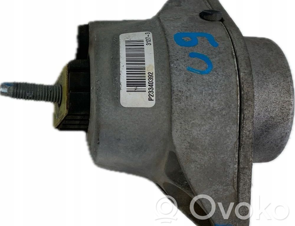 Engine mount bracket   P23340392