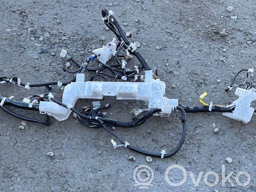 Toyota RAV 4 (XA50) Wiązka przewodów 