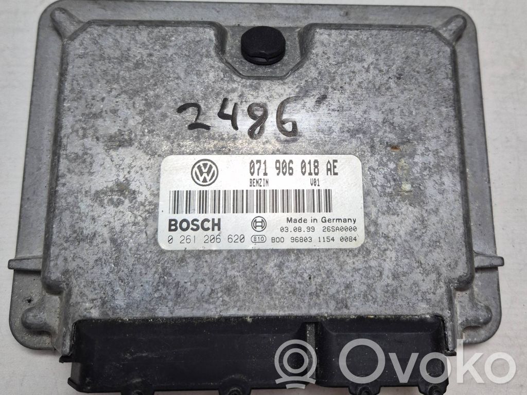 Volkswagen PASSAT B5 Engine control unit/module 