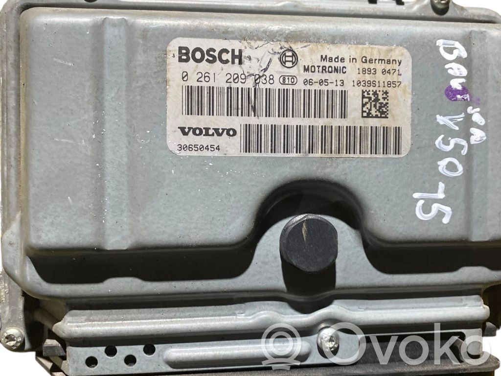 Volvo V50 Engine control unit/module 