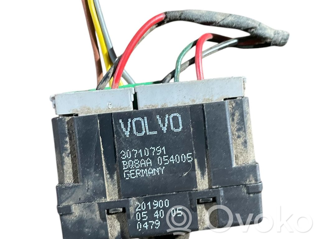 Moduł / Przekaźnik podgrzewania foteli   30710791,054005,201900