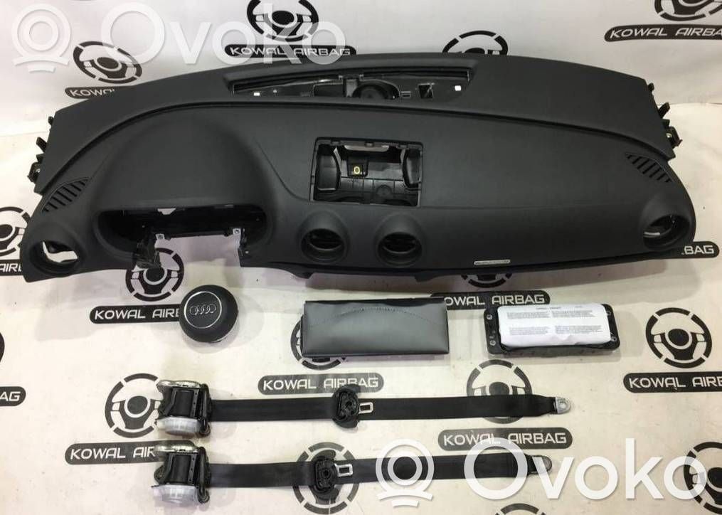 Audi A3 S3 8V Oro pagalvių komplektas su panele 