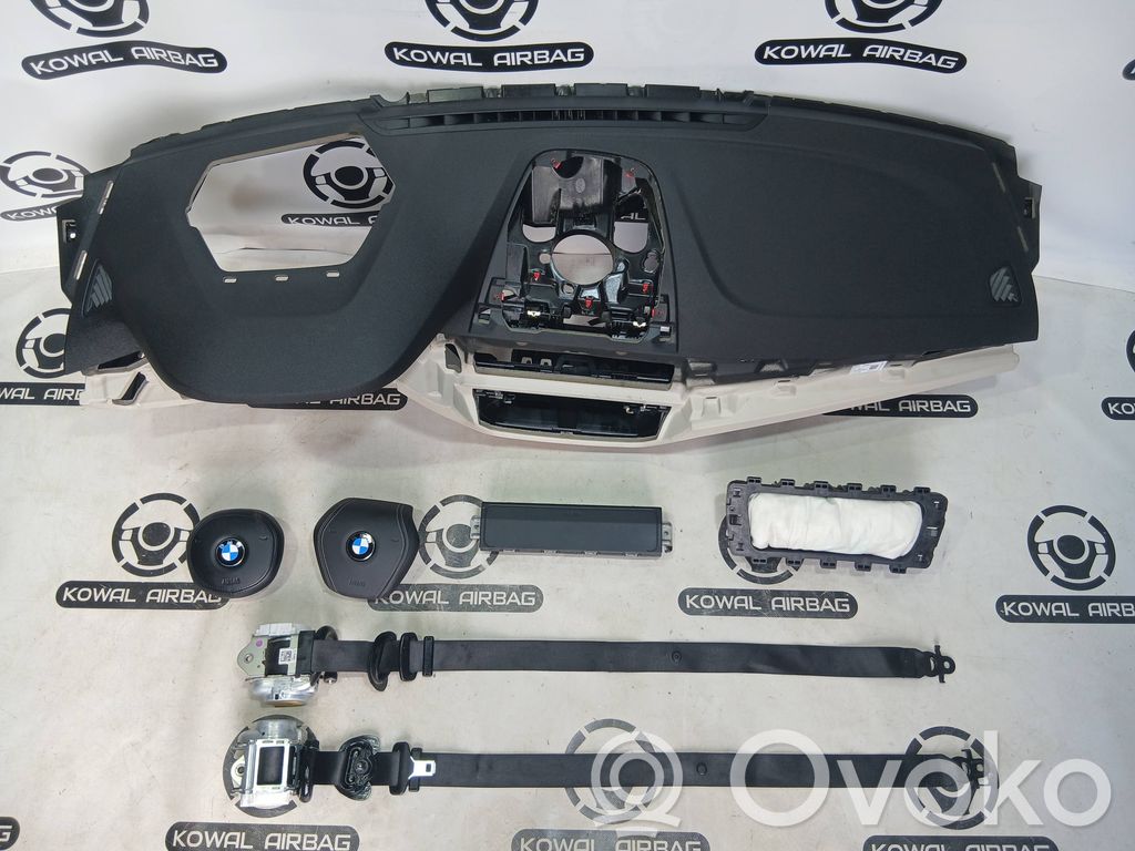 BMW 5 G30 G31 G38 Deska rozdzielcza 