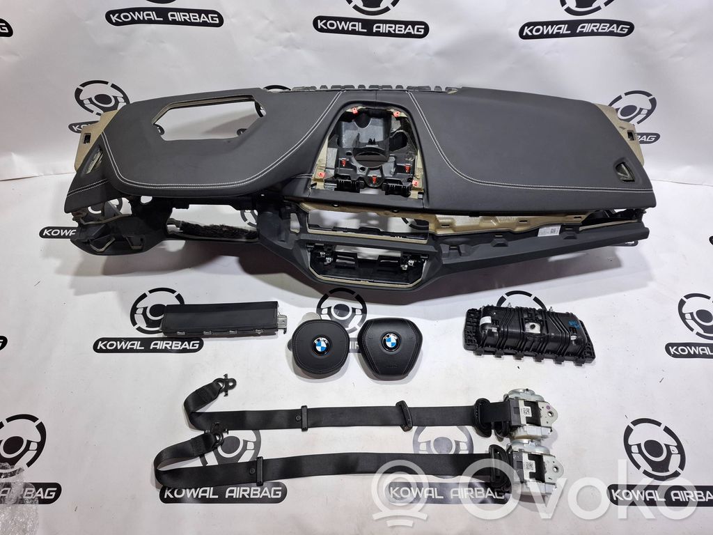 BMW 5 G30 G31 G38 Deska rozdzielcza 