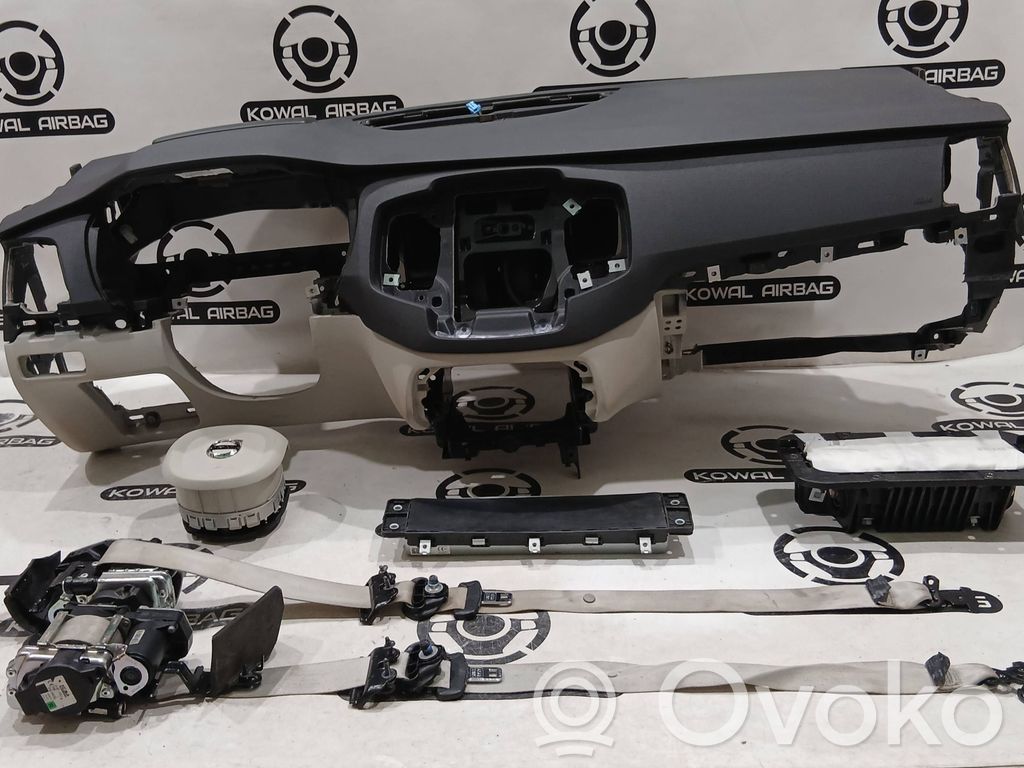 Volvo XC90 Deska rozdzielcza 