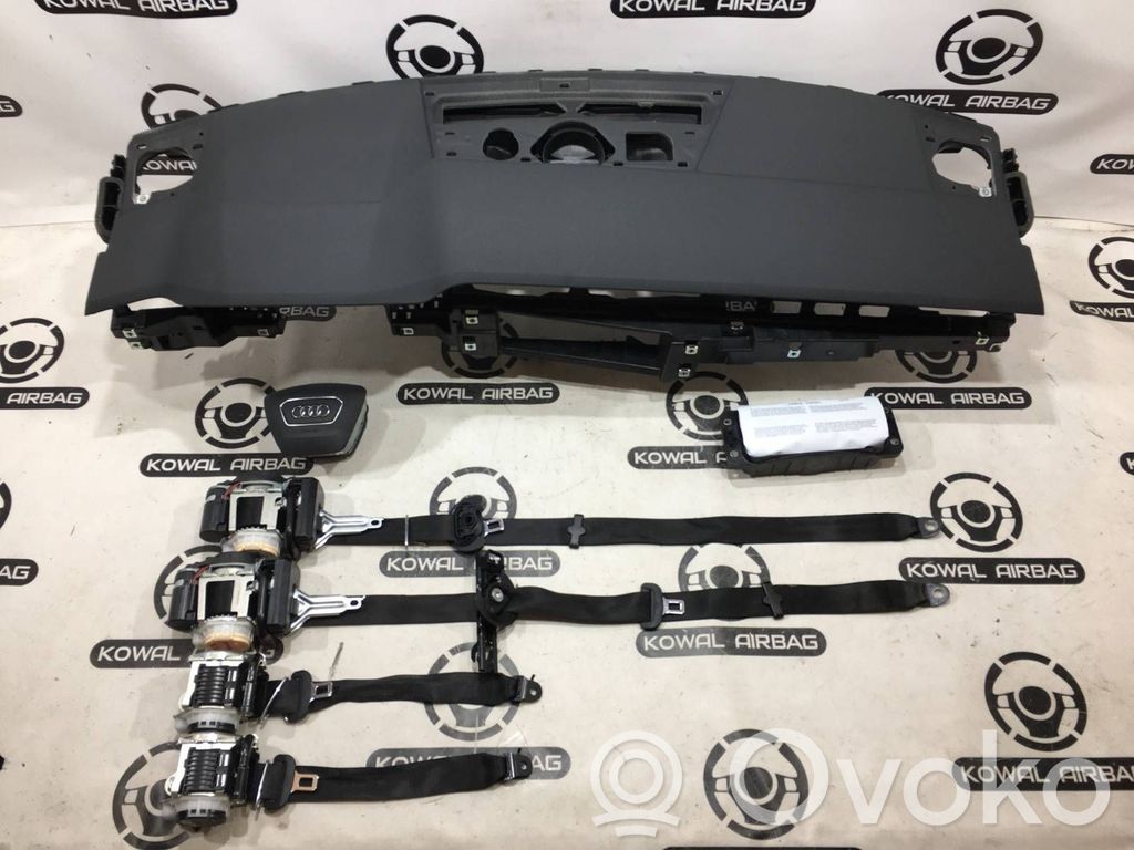 Audi RS7 C8 Airbag set with panel 