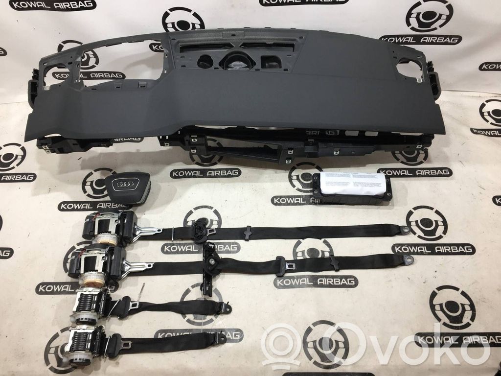 Audi RS7 C8 Airbag set with panel 