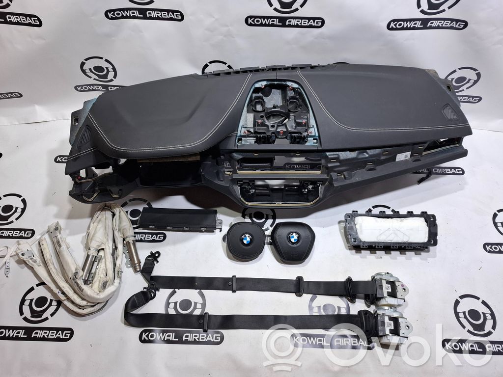 BMW 5 G30 G31 G38 Deska rozdzielcza 
