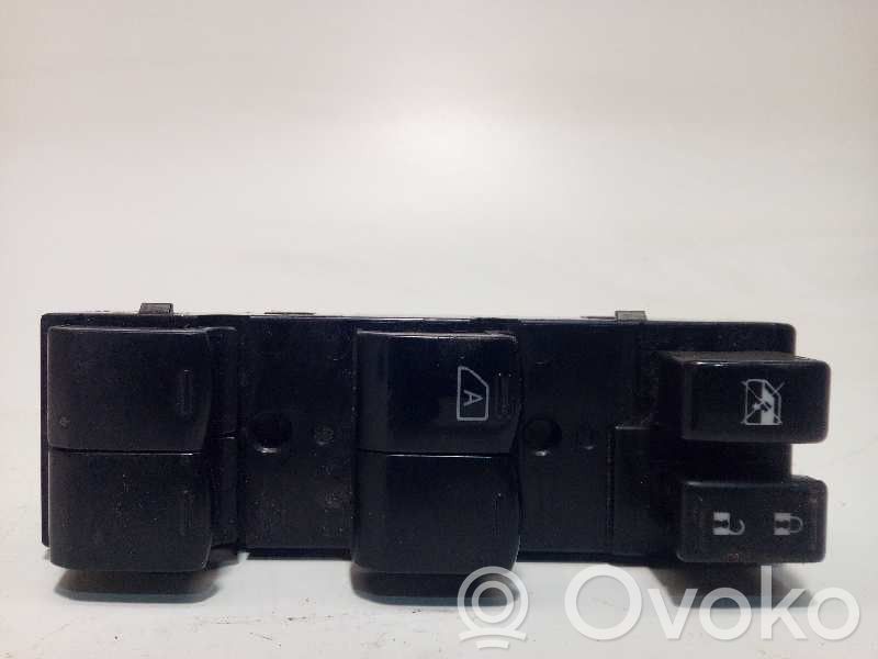 Subaru XV Electric window control switch 