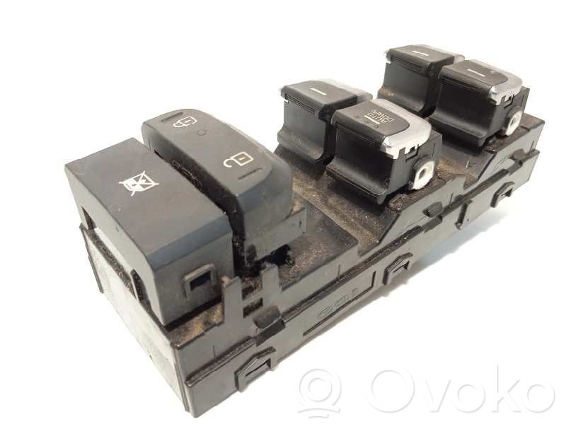 KIA Sportage Electric window control switch 