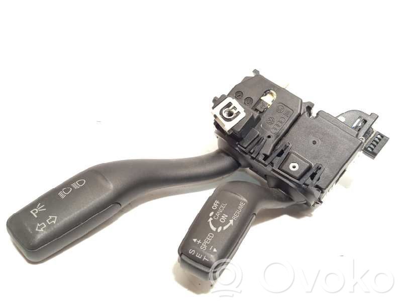 Audi R8 42 Paneļa apgaismojuma regulēšanas slēdzis 