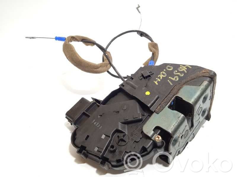 Mazda 5 Front door lock 