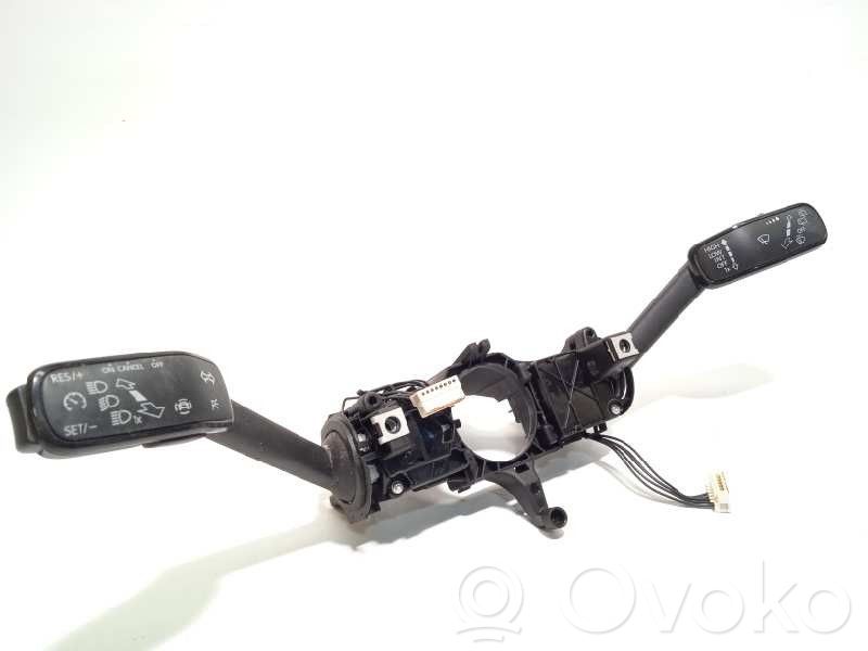 Seat Ateca Commodo de clignotant 