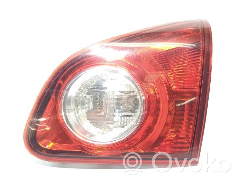 Nissan Qashqai+2 Luci posteriori del portellone del bagagliaio 