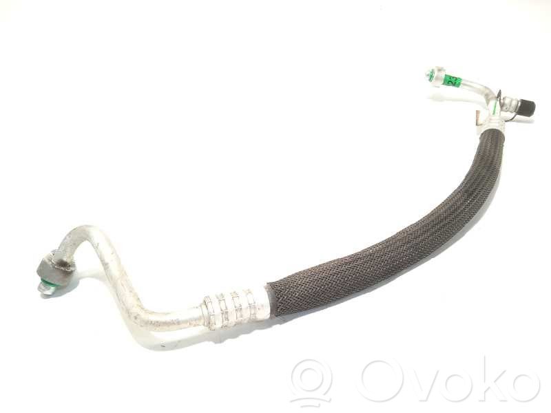 Ilmastointilaitteen putki (A/C)   97762G4850