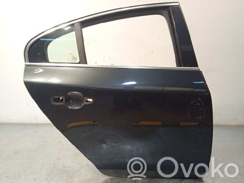 Volvo S60 Takaovi 