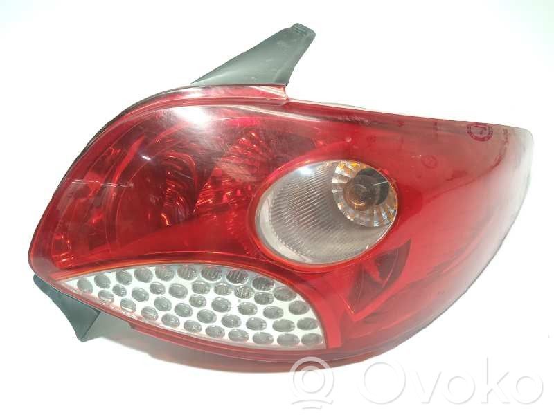 Peugeot 206 Lampă spate în caroserie 