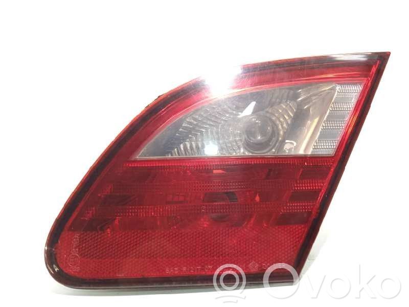 Lampy tylnej klapy bagażnika   043894924AE,4389494AD